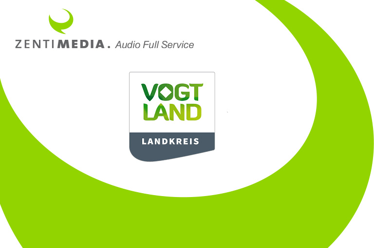 Freitag ab 1 – Der Vogtlandpodcast: 15-minütige Episoden mit Madlen Schulz und Sophie Malina über regionale Themen, produziert mit Intro, Outro & Voice-over von zentiMEDIA.